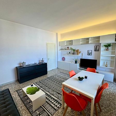 4 Balconi House- Appartamento Moderno A Lecce Zewnętrze zdjęcie