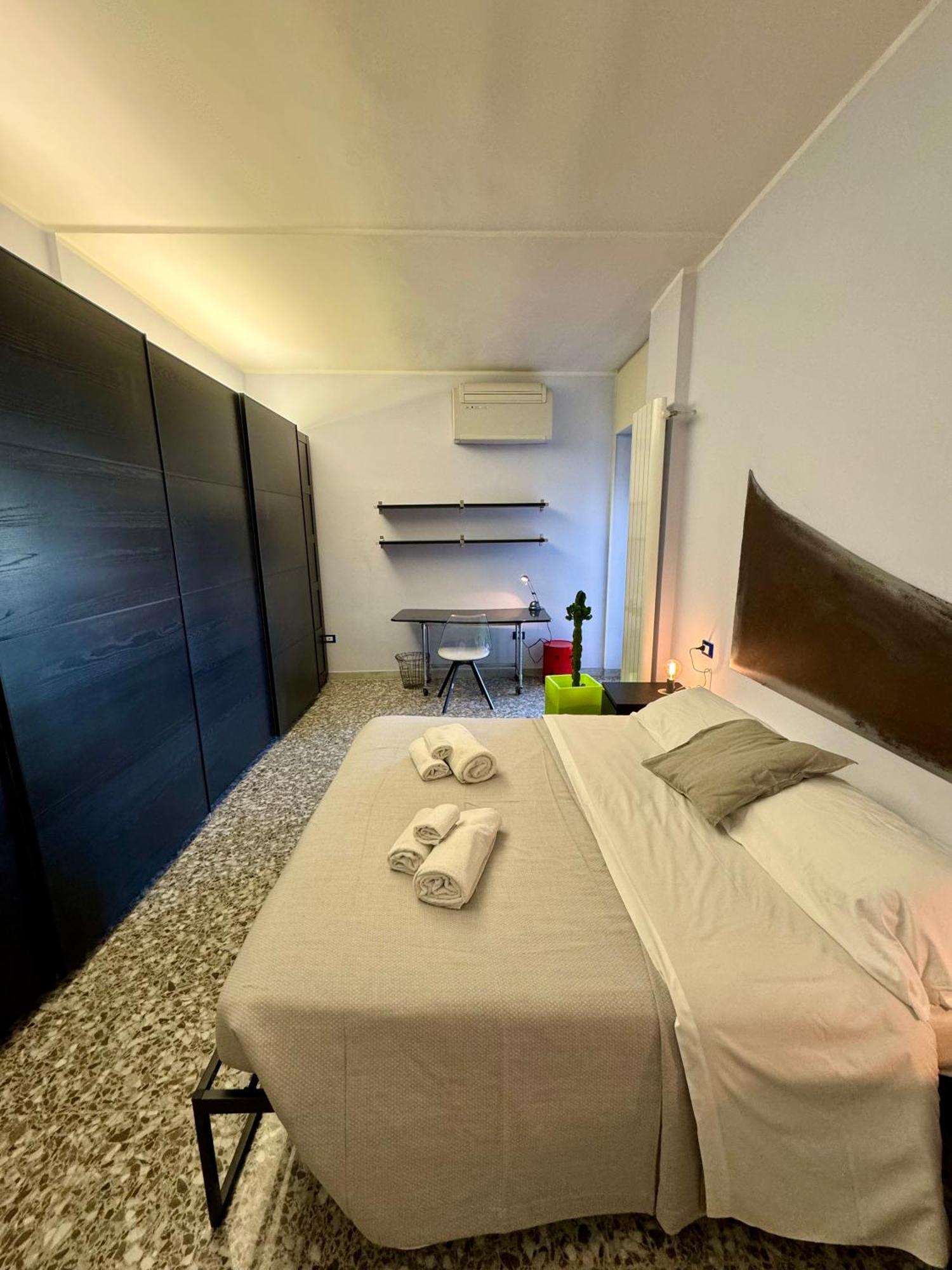 4 Balconi House- Appartamento Moderno A Lecce Zewnętrze zdjęcie