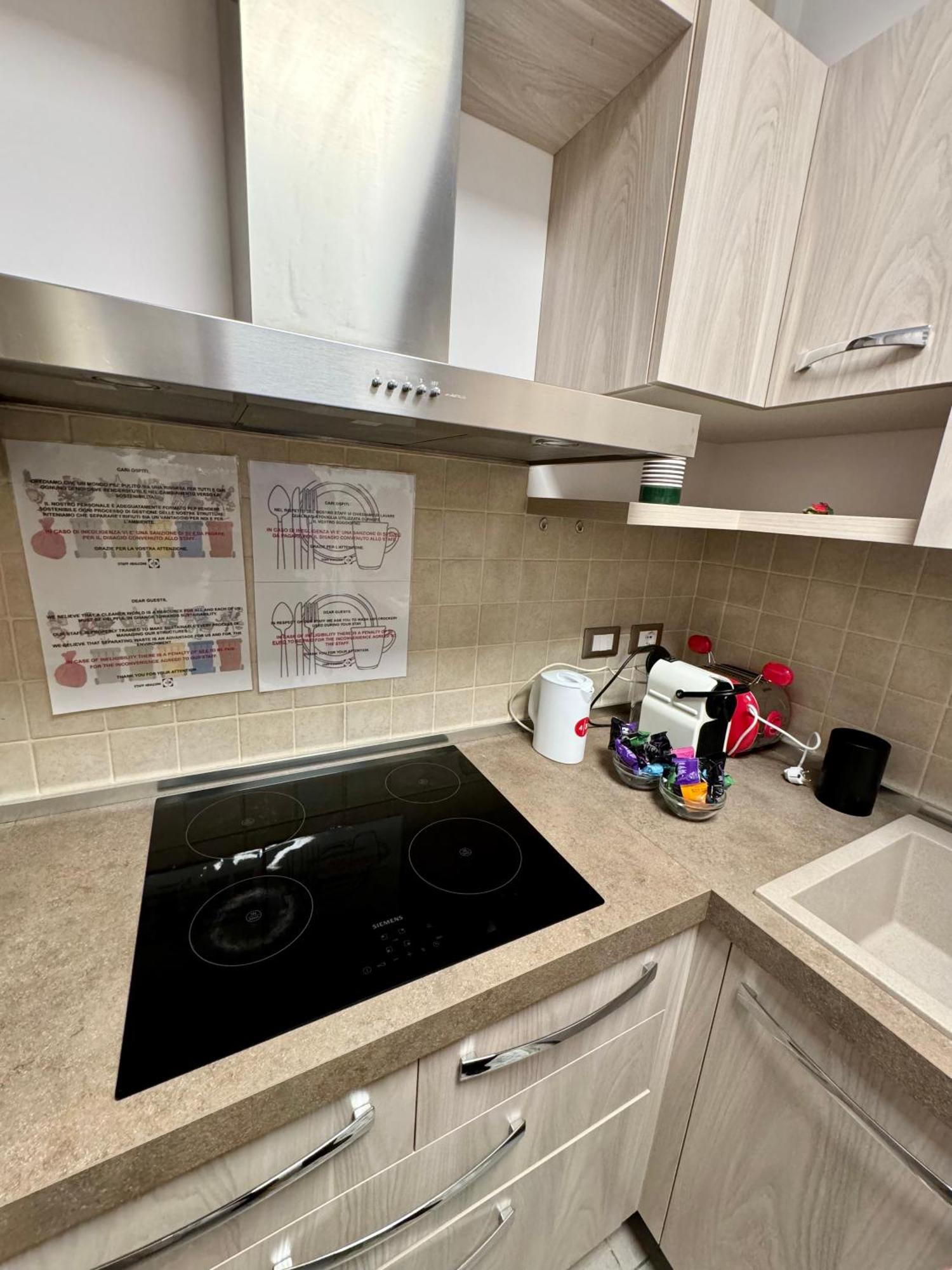 4 Balconi House- Appartamento Moderno A Lecce Zewnętrze zdjęcie