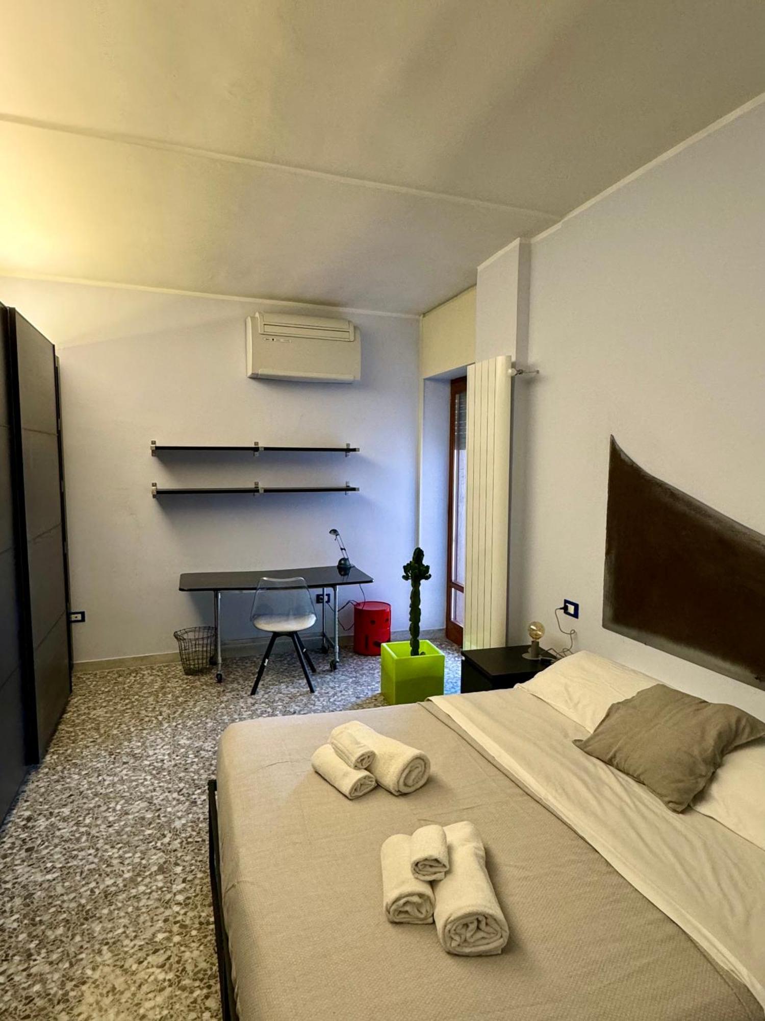 4 Balconi House- Appartamento Moderno A Lecce Zewnętrze zdjęcie