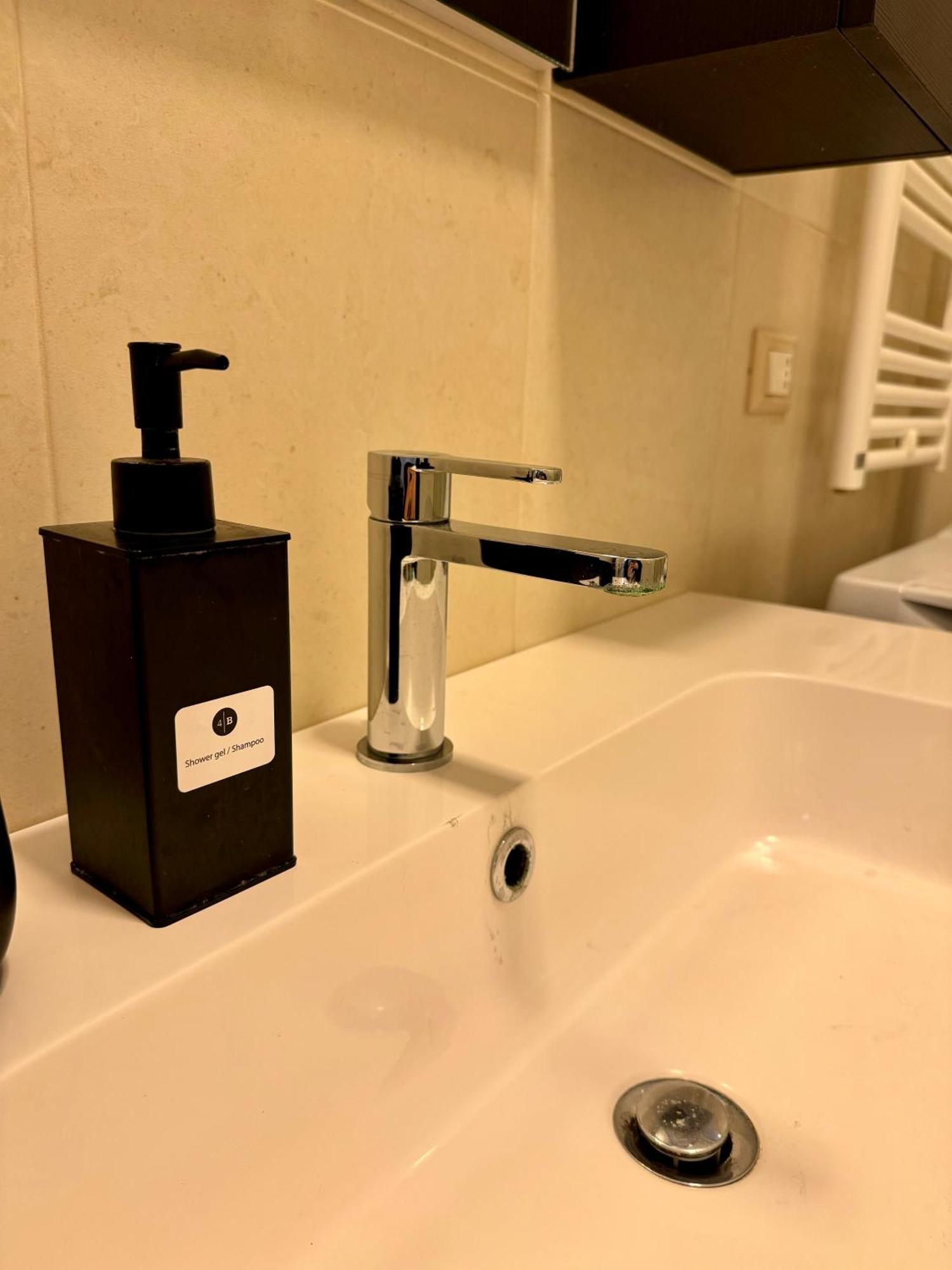 4 Balconi House- Appartamento Moderno A Lecce Zewnętrze zdjęcie