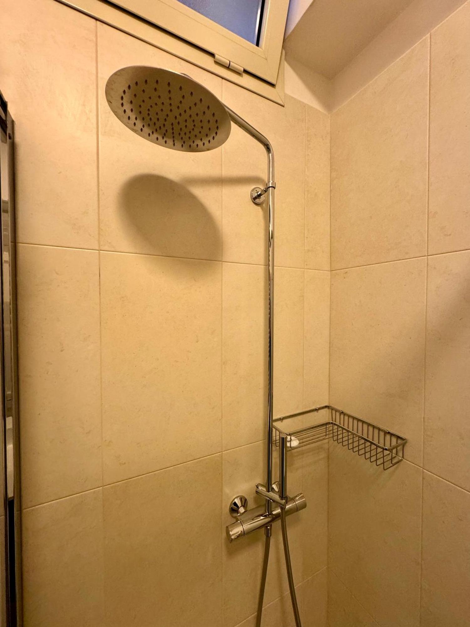 4 Balconi House- Appartamento Moderno A Lecce Zewnętrze zdjęcie