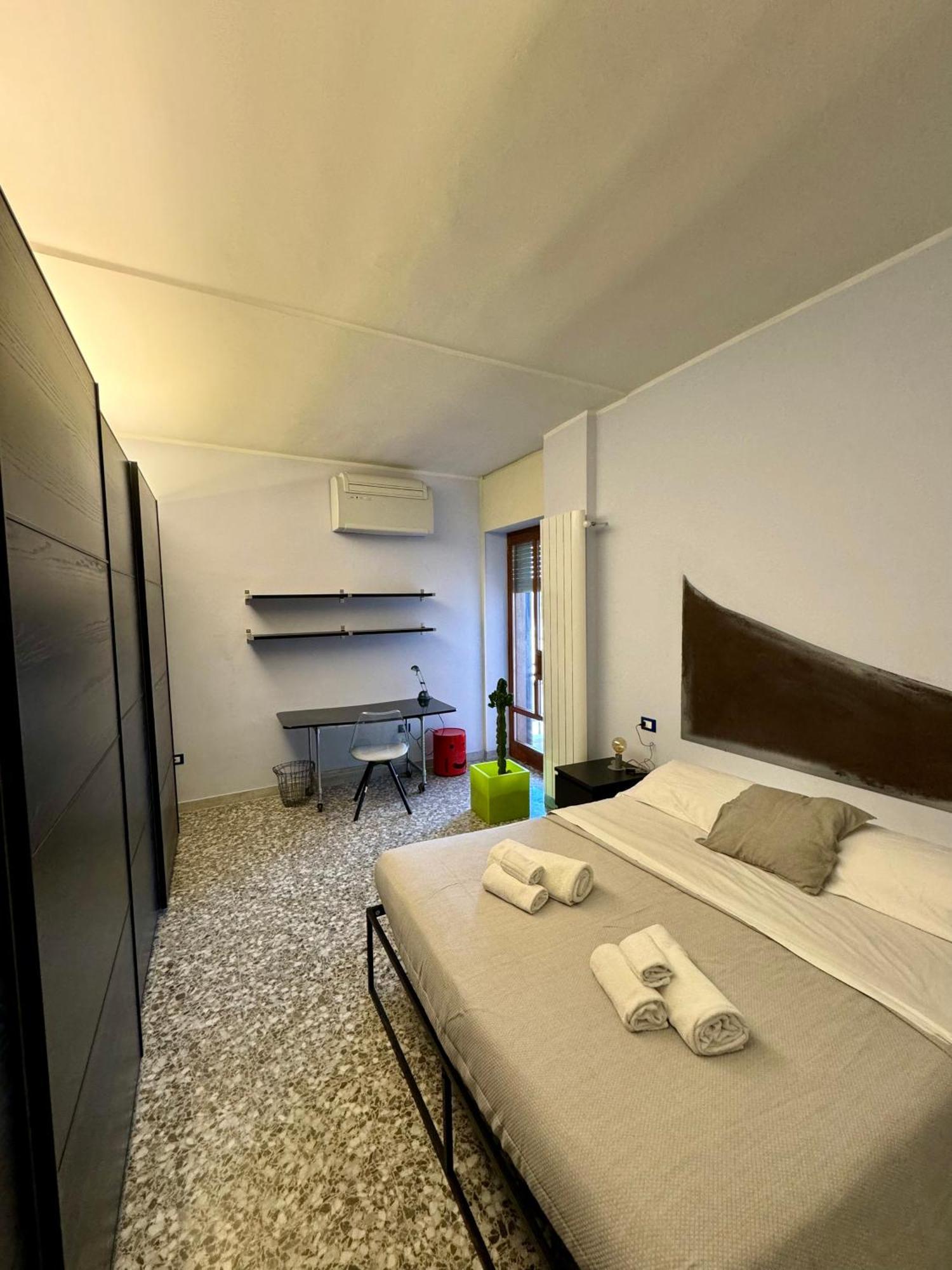 4 Balconi House- Appartamento Moderno A Lecce Zewnętrze zdjęcie