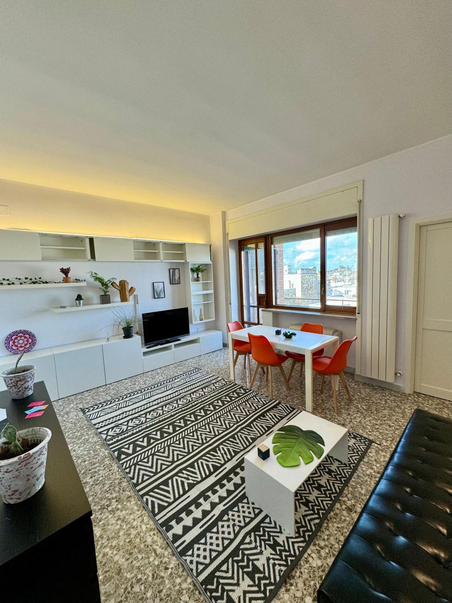 4 Balconi House- Appartamento Moderno A Lecce Zewnętrze zdjęcie